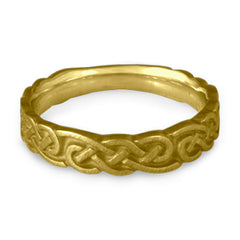 Medium Borderless Infinity Wedding Ring in 18K Yellow Gold